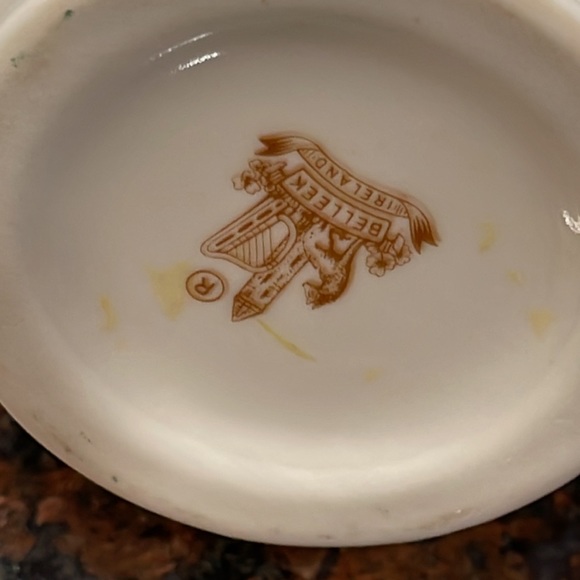 Beleek vase 7” tall yellow and cream - Picture 5 of 16